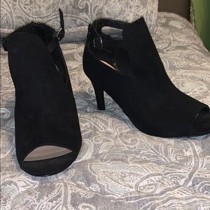 Never used , Size 10 wide Heels !